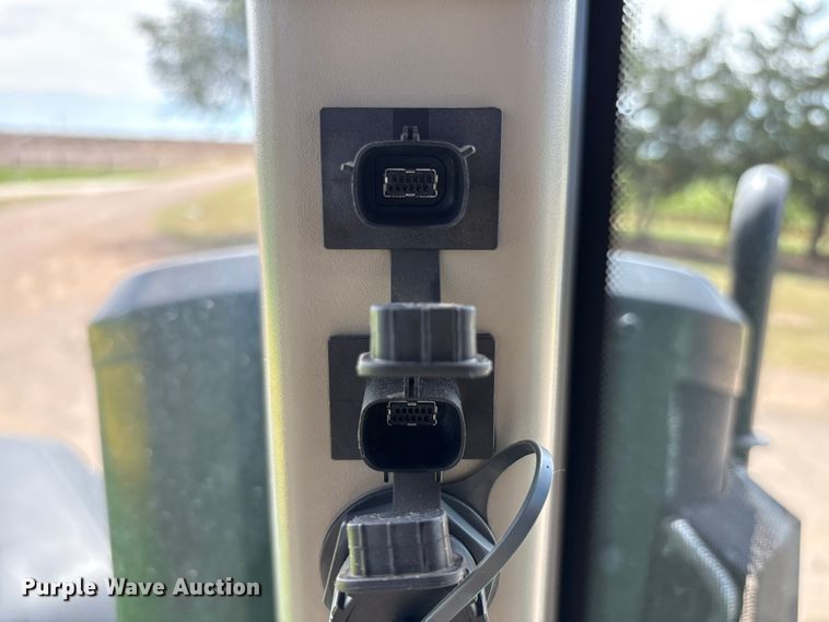 image for item EU4663 2020 John Deere 8R250 MFWD tractor