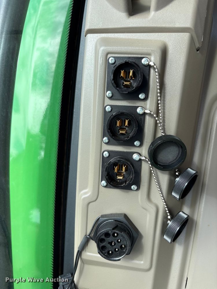 image for item EU4663 2020 John Deere 8R250 MFWD tractor