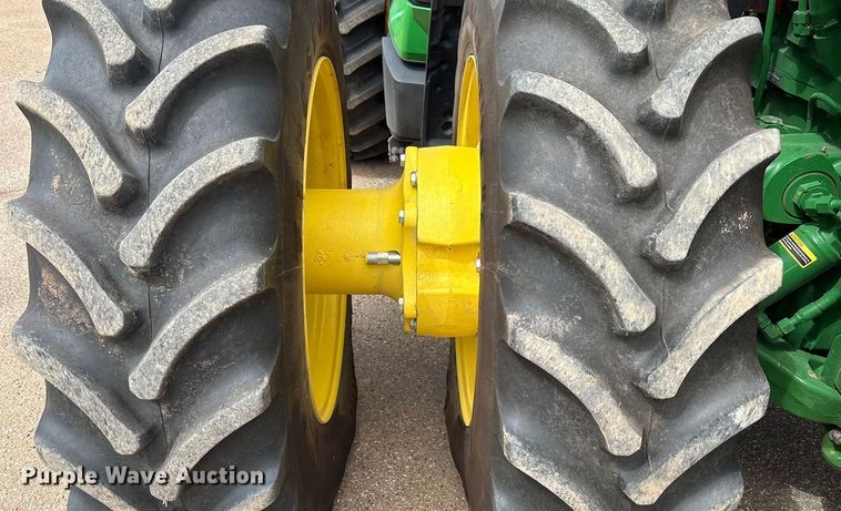 image for item EU4663 2020 John Deere 8R250 MFWD tractor