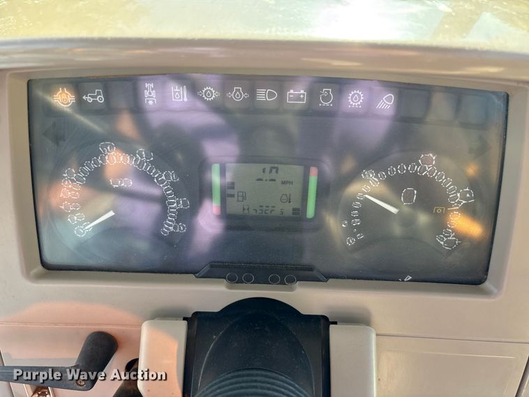 image for item EU4665 2005 John Deere 6415 tractor