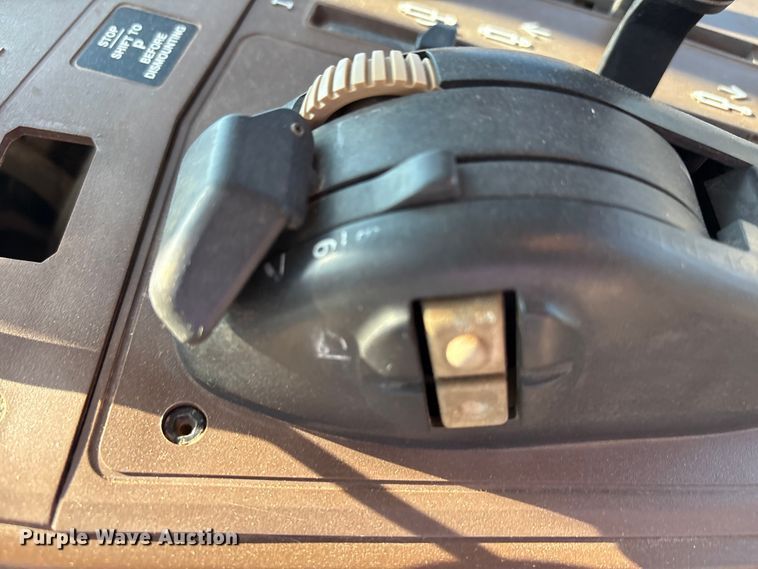 image for item EU4665 2005 John Deere 6415 tractor