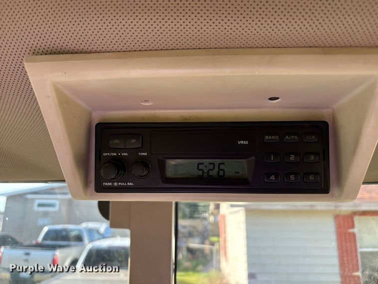 image for item EU4665 2005 John Deere 6415 tractor