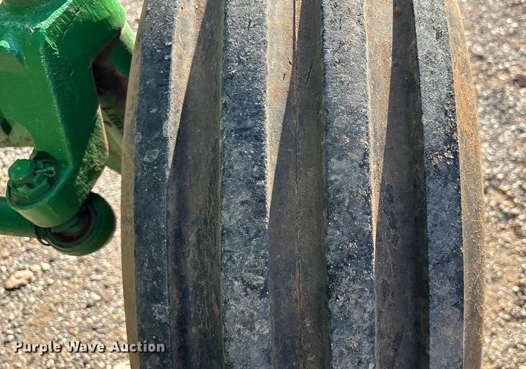 image for item EU4665 2005 John Deere 6415 tractor