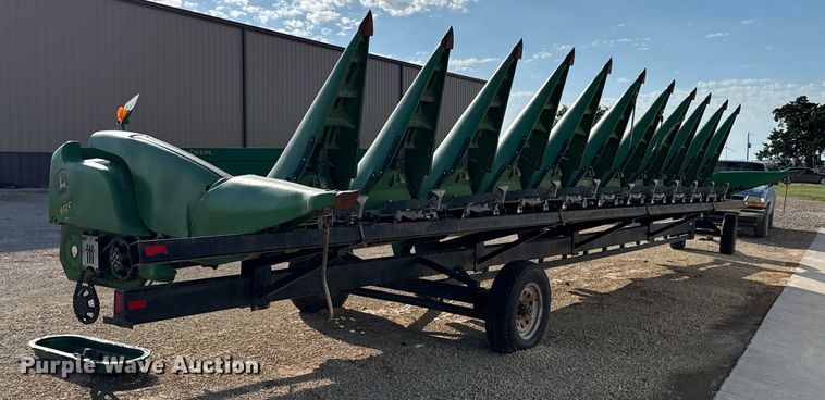 image for item EU5018 2017 John Deere 612C corn head