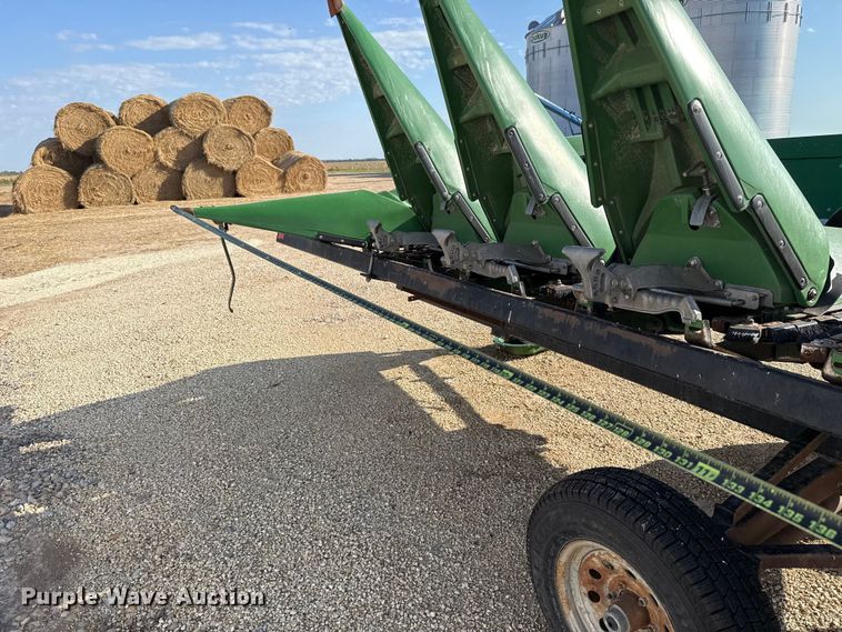 image for item EU5018 2017 John Deere 612C corn head