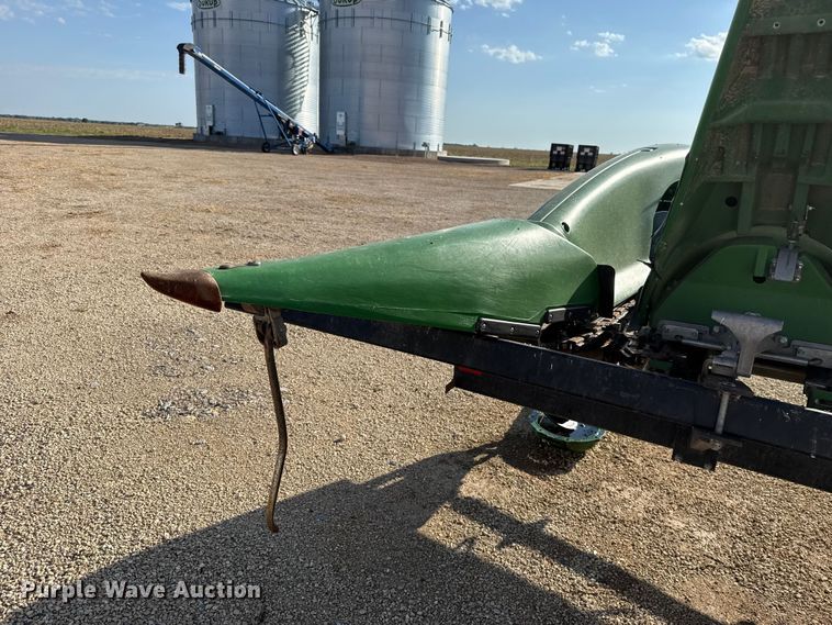 image for item EU5018 2017 John Deere 612C corn head