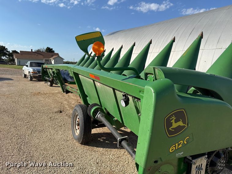 image for item EU5018 2017 John Deere 612C corn head
