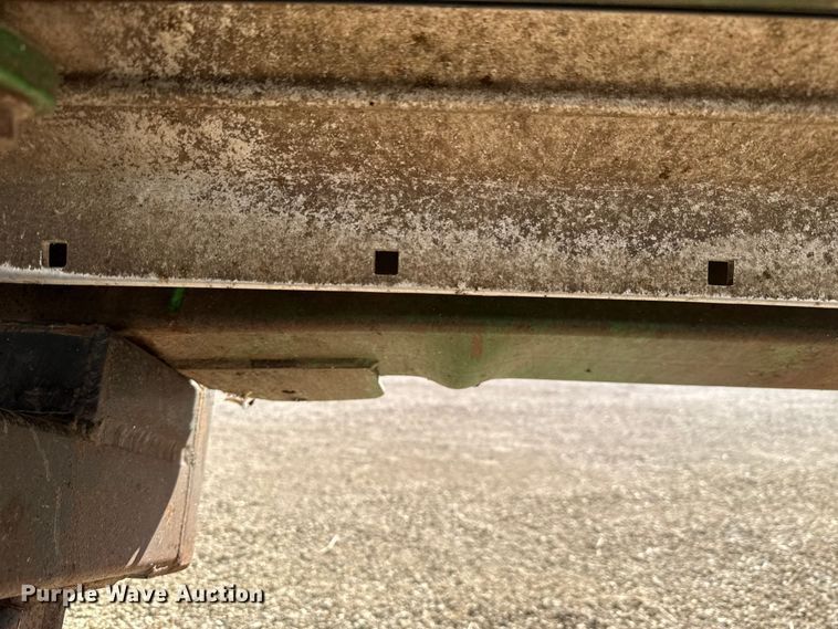 image for item EU5018 2017 John Deere 612C corn head