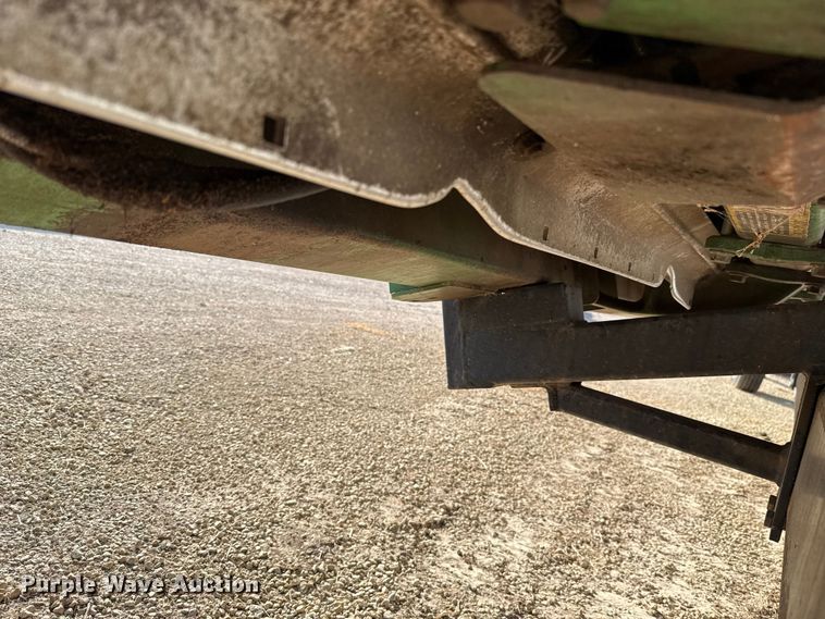 image for item EU5018 2017 John Deere 612C corn head