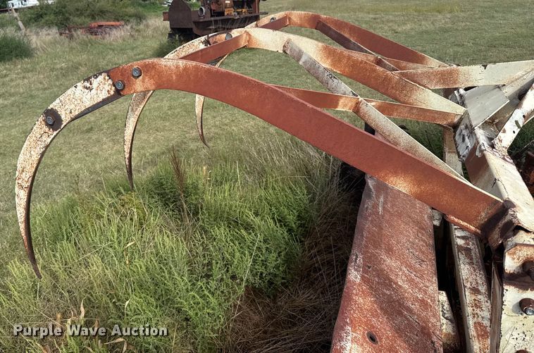 image for item EU6005 1975 International F 766 tractor