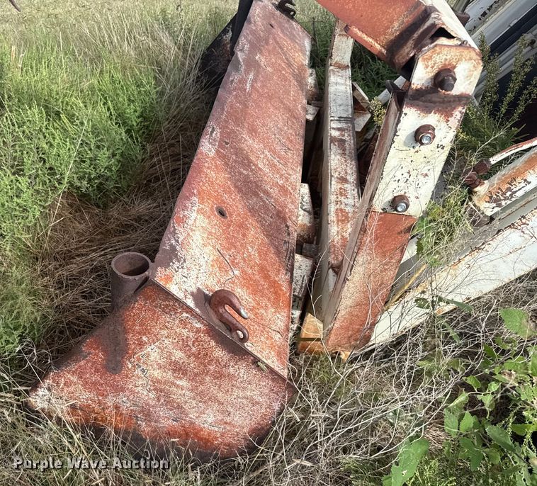 image for item EU6005 1975 International F 766 tractor