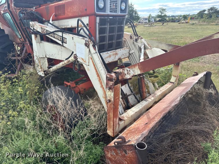 image for item EU6005 1975 International F 766 tractor