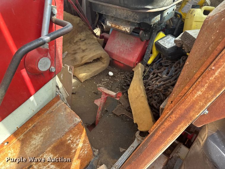 image for item EU6005 1975 International F 766 tractor