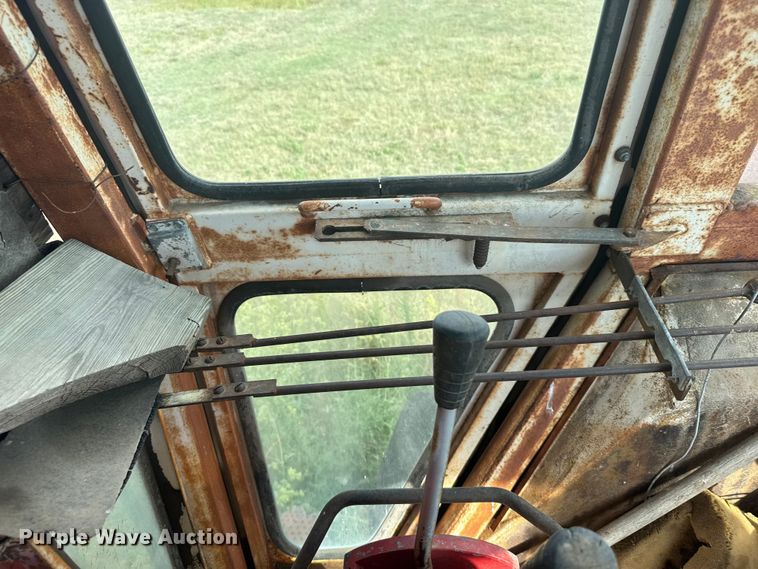 image for item EU6005 1975 International F 766 tractor