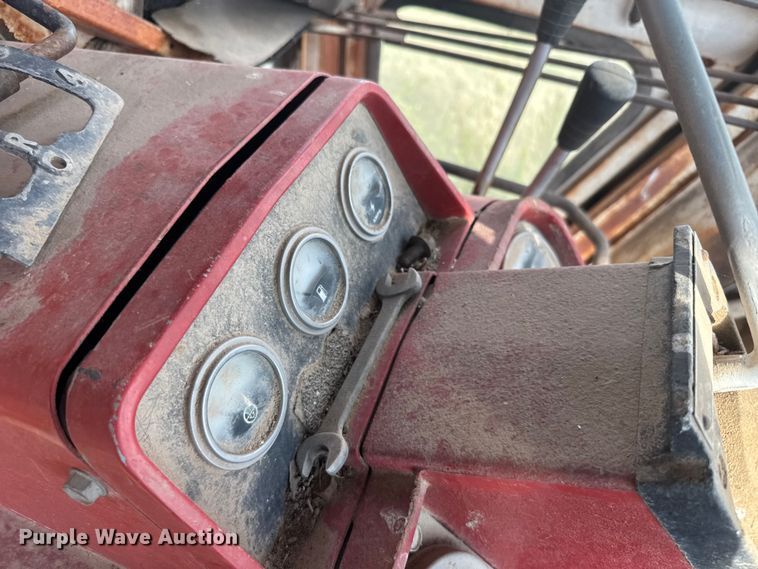 image for item EU6005 1975 International F 766 tractor