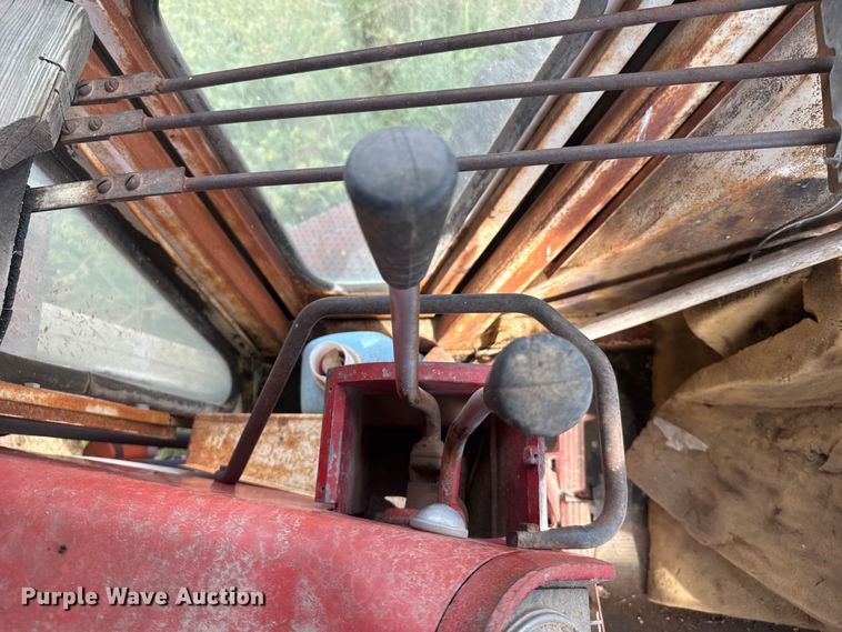 image for item EU6005 1975 International F 766 tractor