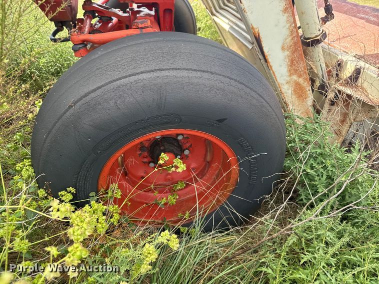 image for item EU6005 1975 International F 766 tractor