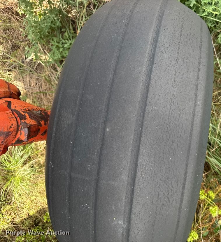 image for item EU6005 1975 International F 766 tractor