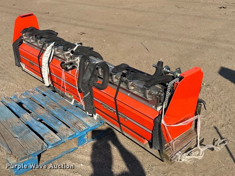 image for item EU6063 Land Pride 800 fertilizer box