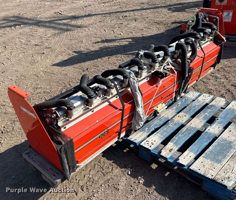 image for item EU6063 Land Pride 800 fertilizer box