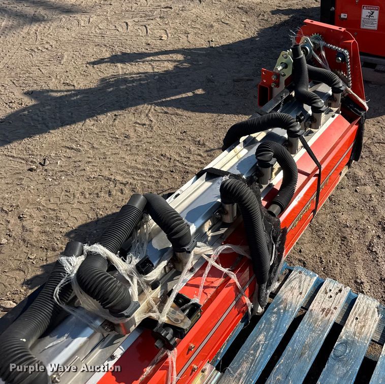 image for item EU6063 Land Pride 800 fertilizer box