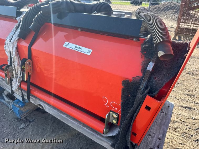 image for item EU6063 Land Pride 800 fertilizer box