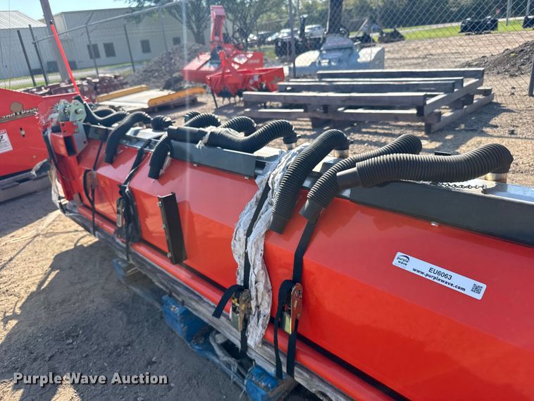 image for item EU6063 Land Pride 800 fertilizer box