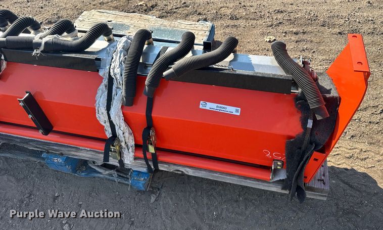 image for item EU6063 Land Pride 800 fertilizer box