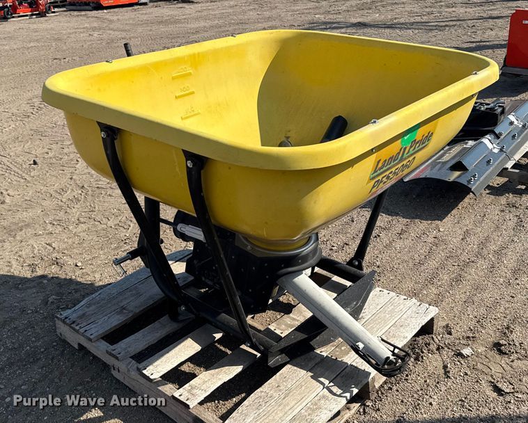 image for item EU6065 Land Pride PFS5060 spreader