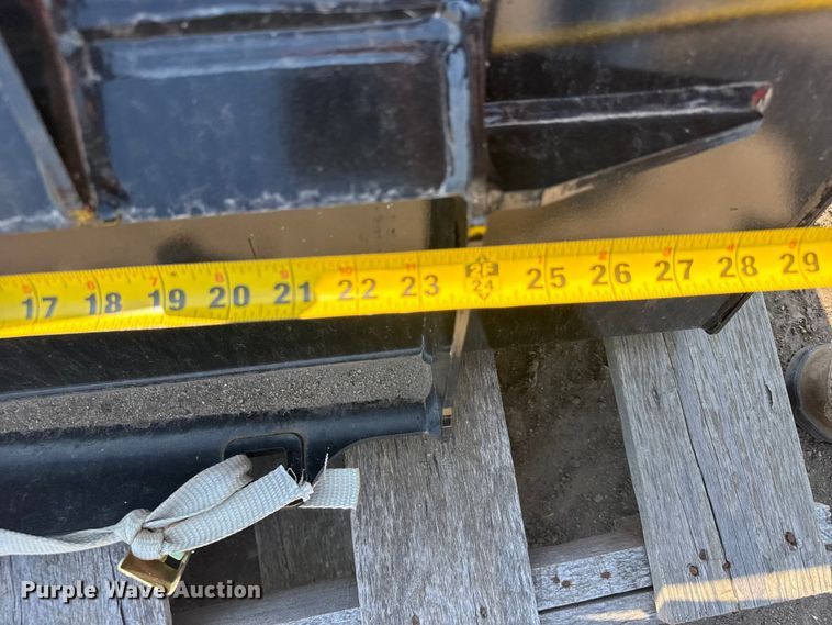 image for item EU6067 Kubota AP-CL142LC compact utility loader bucket