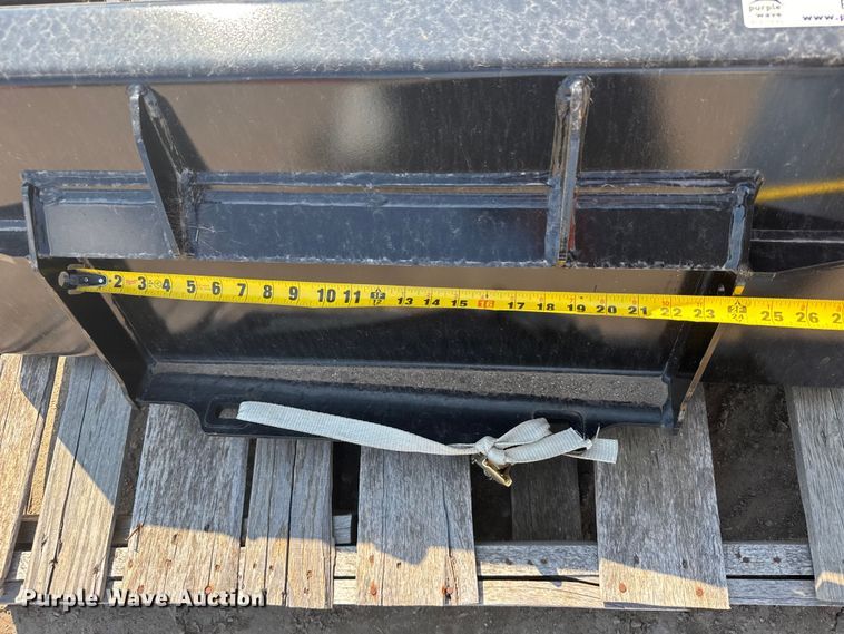 image for item EU6067 Kubota AP-CL142LC compact utility loader bucket