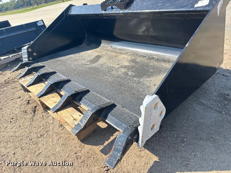 image for item EU6068 Land Pride AP-HD68LLT skid steer bucket