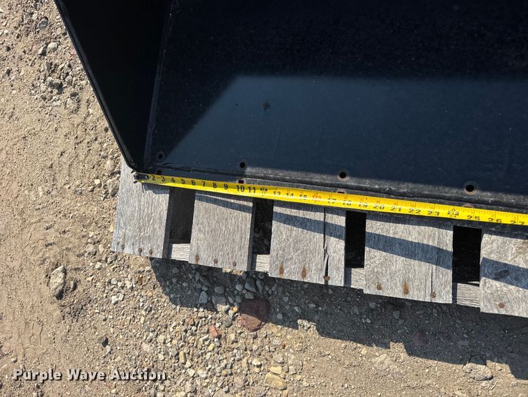 image for item EU6069 Kubota AP-CL142LC compact utility loader bucket