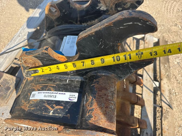 image for item EU6070 backhoe bucket