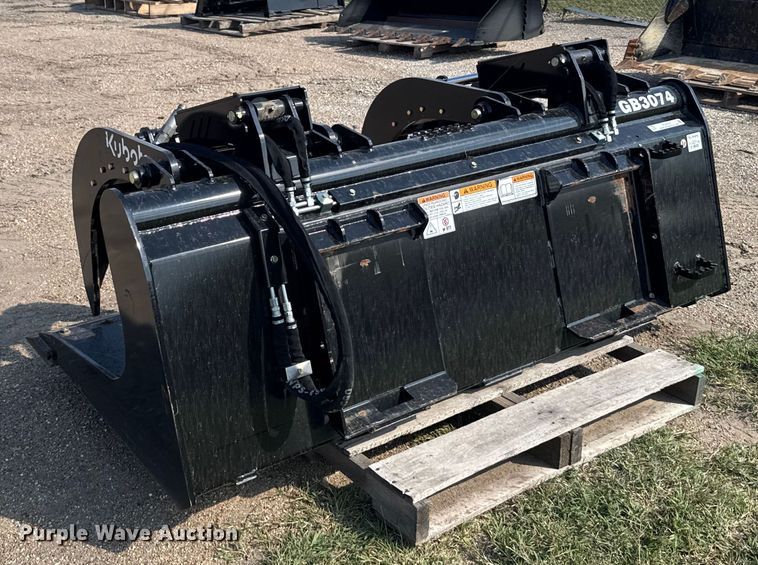 image for item EU6076 Kubota GB3074 skid steer grapple bucket
