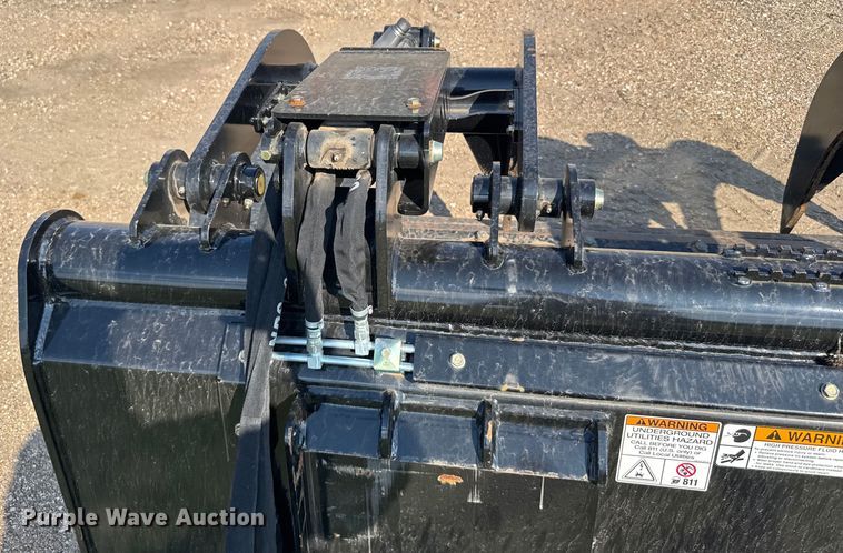 image for item EU6076 Kubota GB3074 skid steer grapple bucket