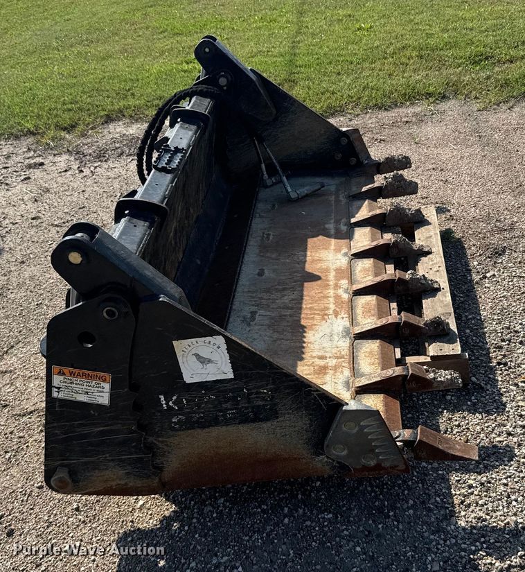 image for item EU6077 Kubota CB3574 skid steer four-in-one bucket