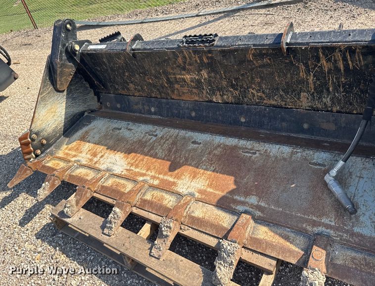 image for item EU6077 Kubota CB3574 skid steer four-in-one bucket