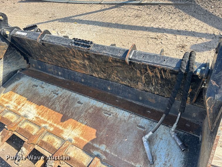 image for item EU6077 Kubota CB3574 skid steer four-in-one bucket