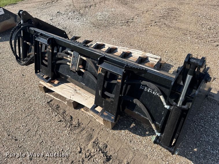 image for item EU6078 Land Pride CB2580 skid steer four-in-one bucket