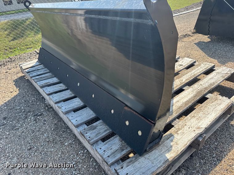 image for item EU6079 Kubota DZ3084 skid steer dozer blade