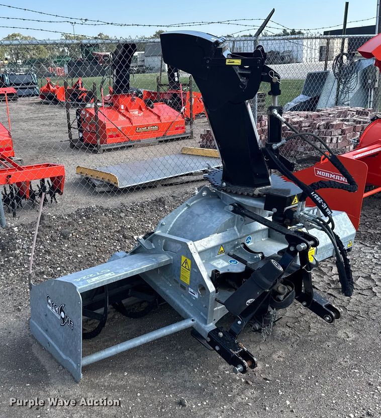 image for item EU6082 Pronovost C7224 snowblower