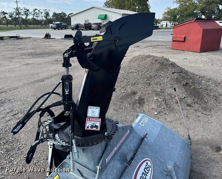 image for item EU6082 Pronovost C7224 snowblower