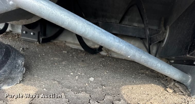 image for item EU6082 Pronovost C7224 snowblower