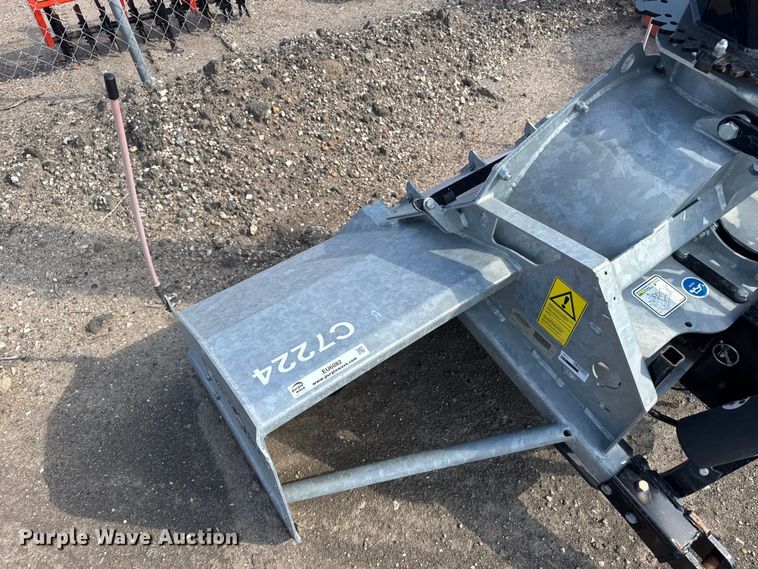 image for item EU6082 Pronovost C7224 snowblower