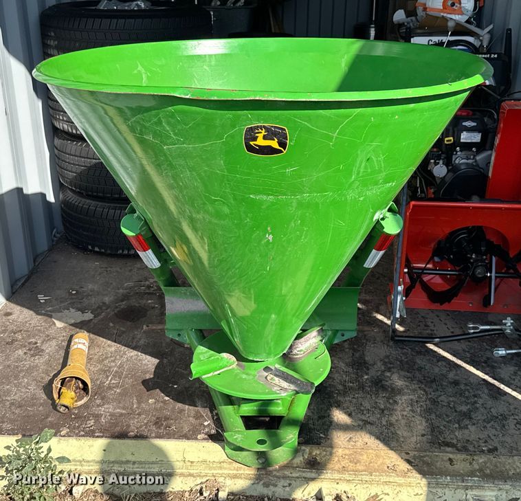 image for item EV1946 John Deere Spreader