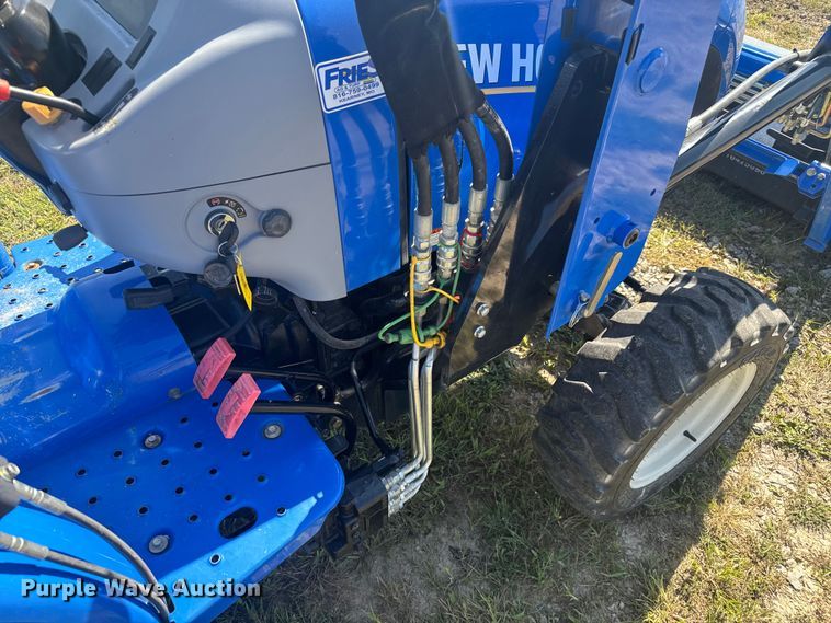 image for item EV1952 2017 New Holland Workmaster 35 MFWD tractor