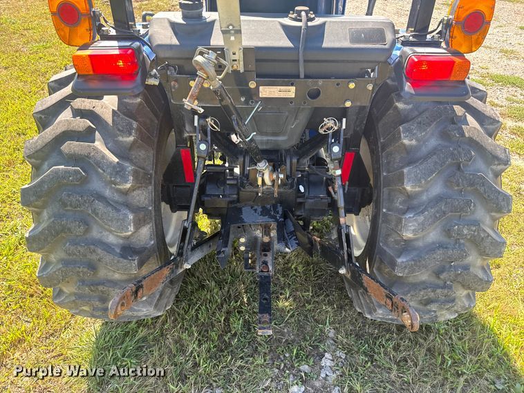 image for item EV1952 2017 New Holland Workmaster 35 MFWD tractor