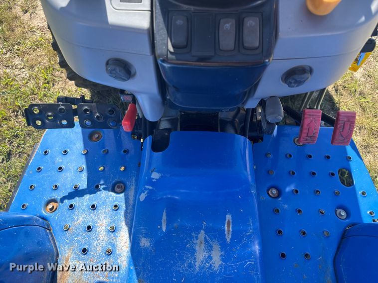 image for item EV1952 2017 New Holland Workmaster 35 MFWD tractor