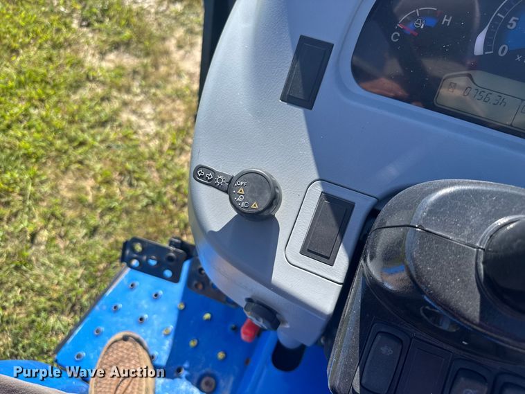 image for item EV1952 2017 New Holland Workmaster 35 MFWD tractor